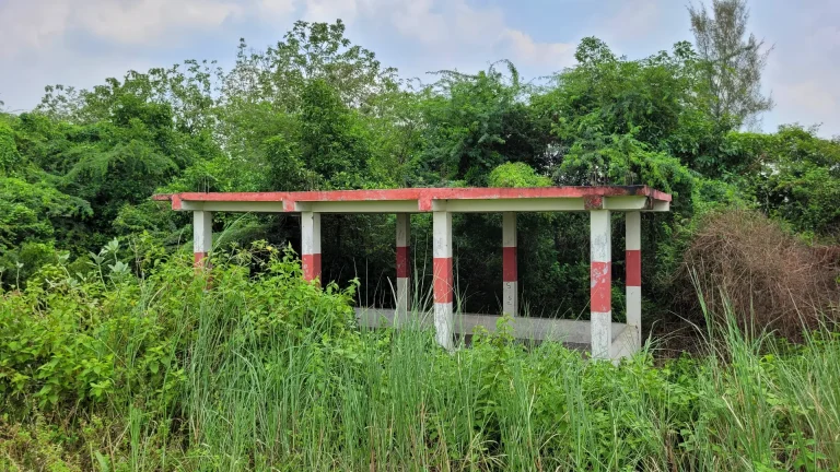 Old Waiting Hall and Karumakariya Mandapam for Aanangooran Kuchipalayam habitation